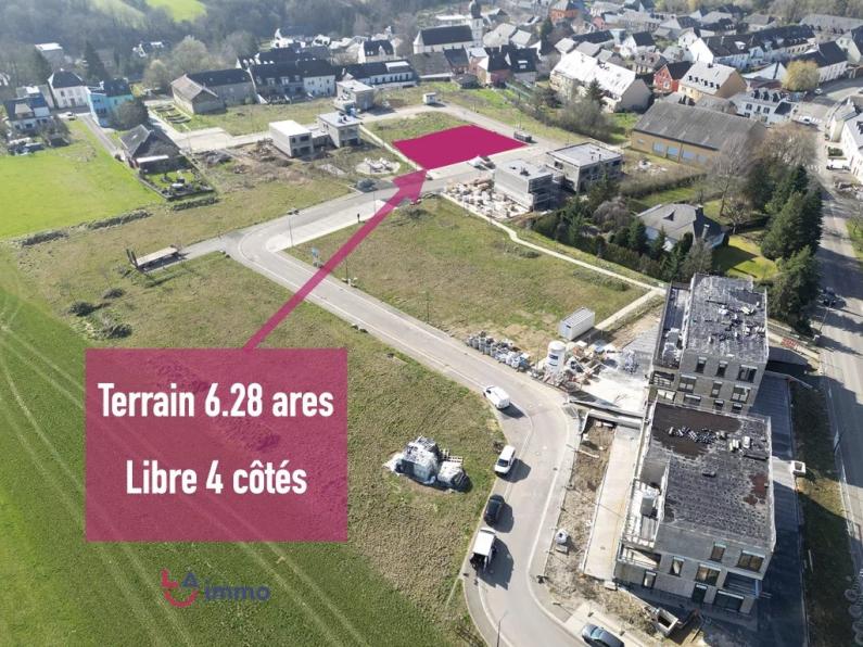 Maison isolée à Hautcharage : Spacieuse et Élégante - Image #1