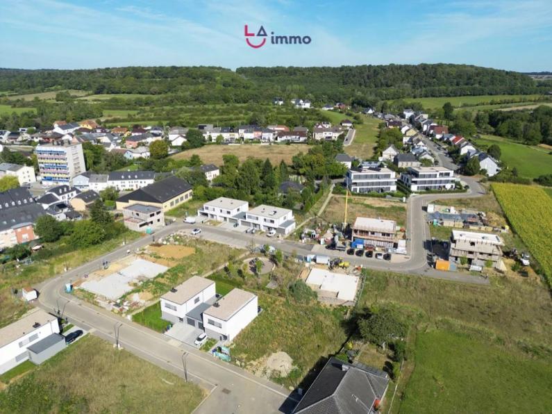 Semi-detached house with garage - lot 16 "Cité Grand-Duc Jean" in Hautcharage - Image #1