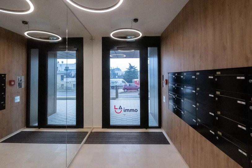 Office B-08 (ground floor) - Résidence "NYX", Luxembourg-Belair - Image #1