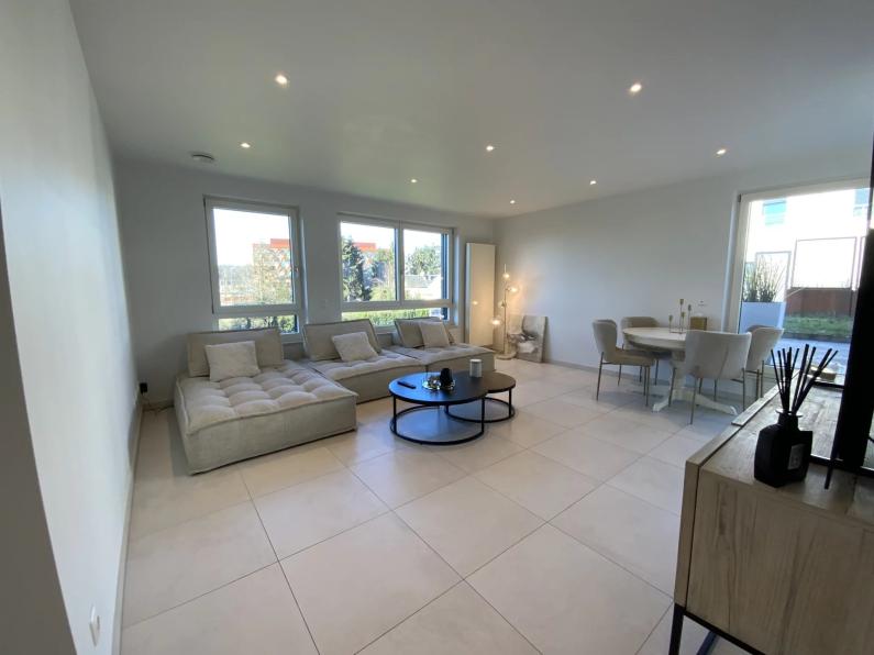 Beautiful apartment in Kirchberg - Image #2