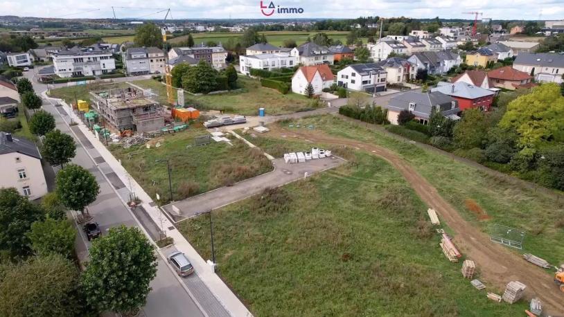 Discover your future home in Bertrange, developed by the prestigious real estate developer Maisons Loginter ! Lot 13 - Image #1