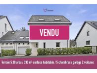 Magnifique maison de ville sur terrain de 5.30 ares - Image #1