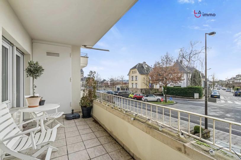 Very nice 87 m² 1-bedroom apartment in Limpertsberg - sought-after area - Image #11