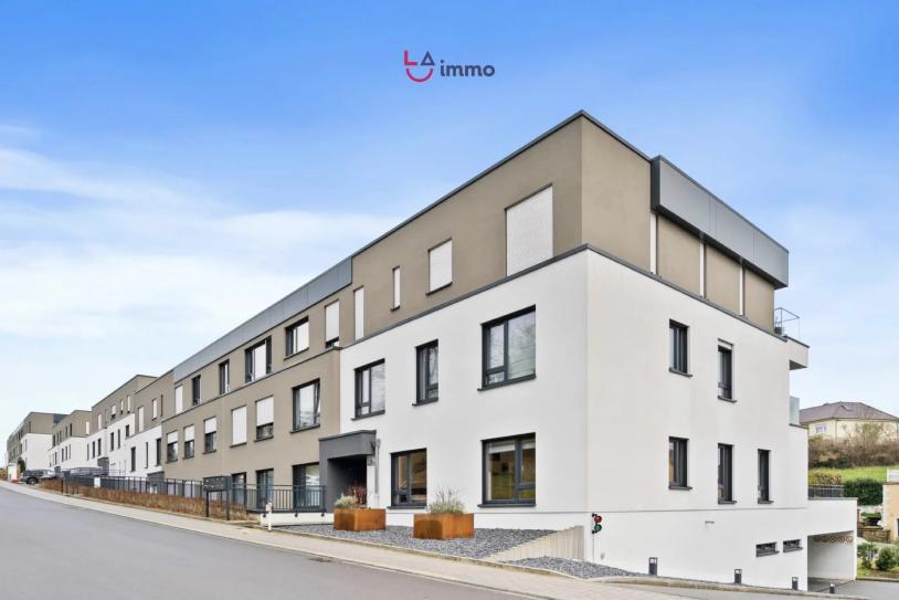 A vendre superbe appartement 2/3 chambres avec Terrasse et Jardin à Schouweiler - Image #2