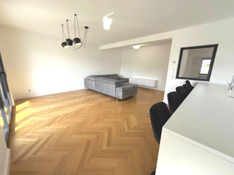 Rare à la vente !  Appartement haut de gamme avec jardin et terrasse - Image #5