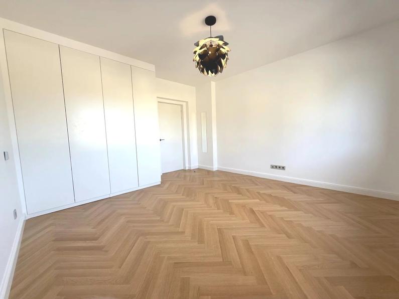 Rare à la vente !  Appartement haut de gamme avec jardin et terrasse - Image #10