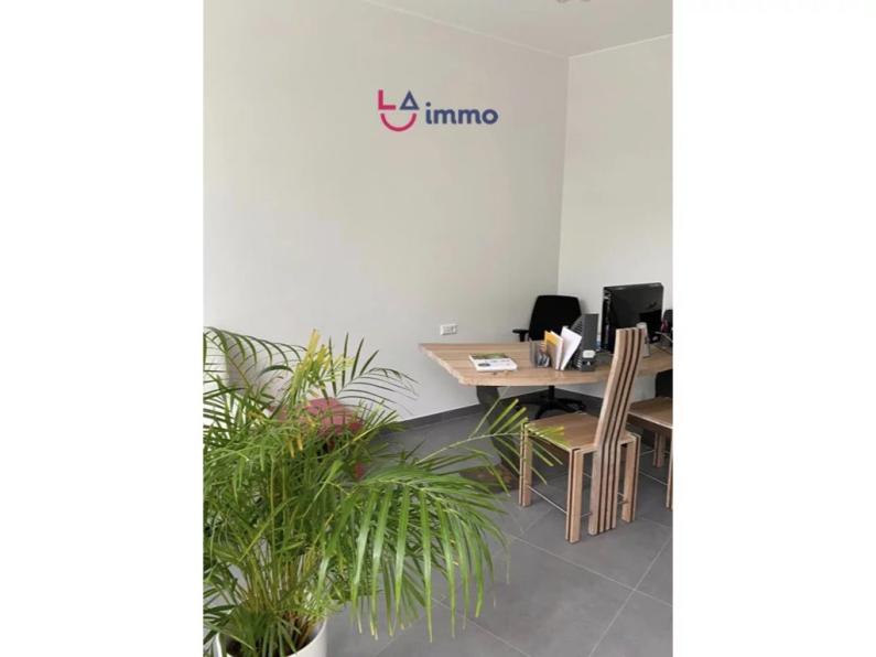 Appartement 2 chambres en rez-de-chaussée avec grande terrasse et entrée indépendante. - Image #4 Appartement 2 chambres en rez-de-chaussée avec grande terrasse et entrée indépendante. - Image #4