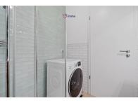 Elegante, renovierte Wohnung mit Balkon, 2 Schlafzimmern und 2 Innenplätzen - Bild #6