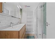 Élégant appartement rénové avec balcon, 2 chambres et 2 emplacements  intérieurs - Image #5