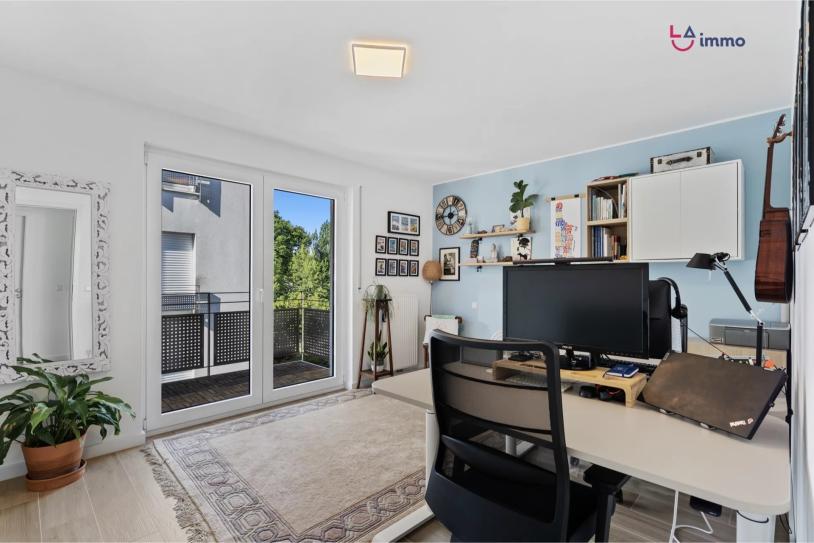 Élégant appartement rénové avec balcon, 2 chambres et 2 emplacements  intérieurs - Image #15