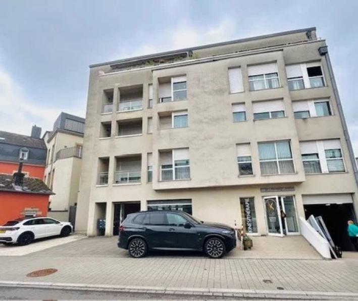 A vendre appartement 1 chambre avec parking et cave à Dudelange - Image #1