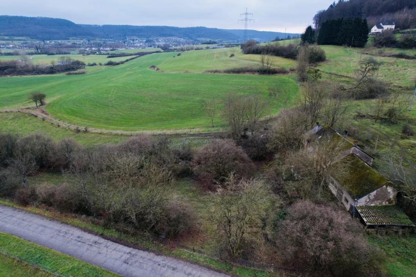 Verkauf eines außergewöhnlichen Grundstücks in Hunsdorf - Bild #4 Verkauf eines außergewöhnlichen Grundstücks in Hunsdorf - Bild #4