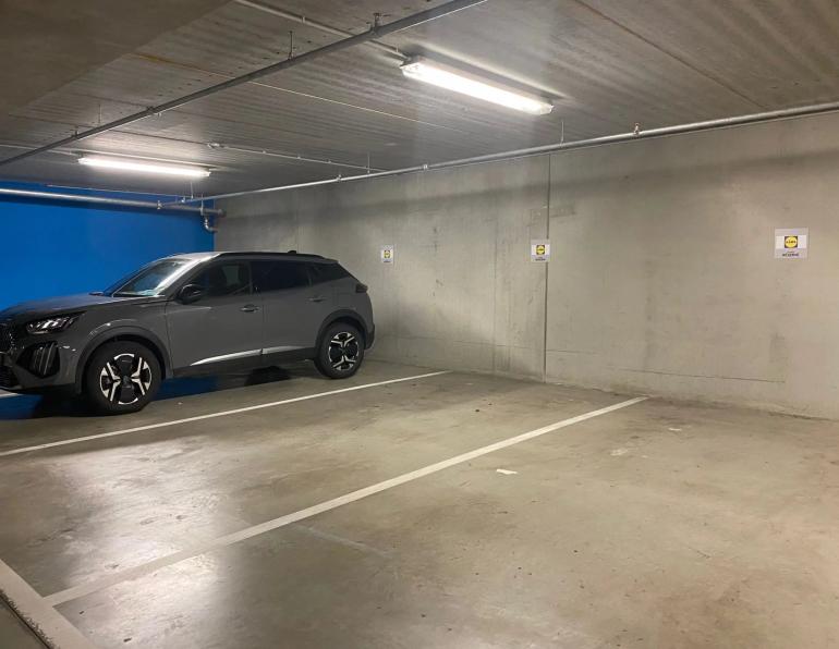 À LOUER - LOT DE 15 PARKINGS à STRASSEN - Image #4