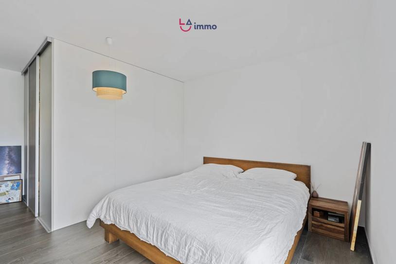 Duplex élégant dans résidence 2021 avec terrasse et parking extérieur - Image #13