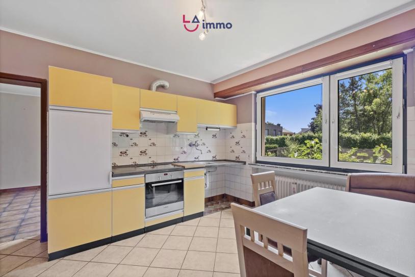 3-sided house with garden, attic, and double garage – A peaceful haven to make your own - Image #6 3-sided house with garden, attic, and double garage – A peaceful haven to make your own - Image #6