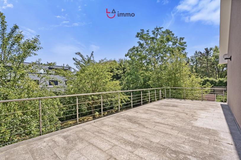 3-sided house with garden, attic, and double garage – A peaceful haven to make your own - Image #7