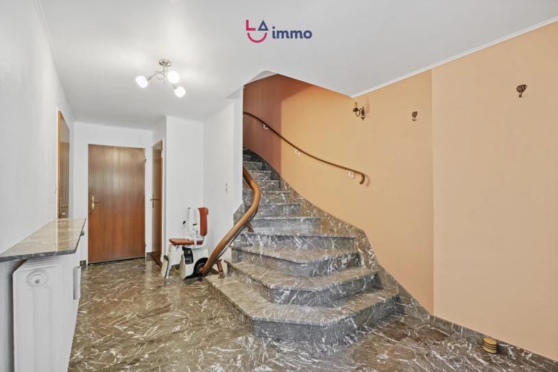 Maison libre des 3 côtés avec jardin, grenier et double garage – Havre de paix à personnaliser - Image #5