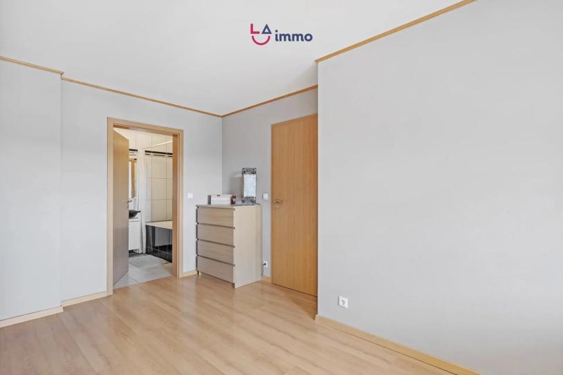 Appartement lumineux à vendre avec vue imprenable sur la forêt à Eischen (Habscht) - Image #9