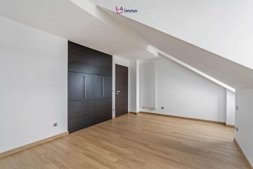 Exceptional high-end duplex apartment - Image #12