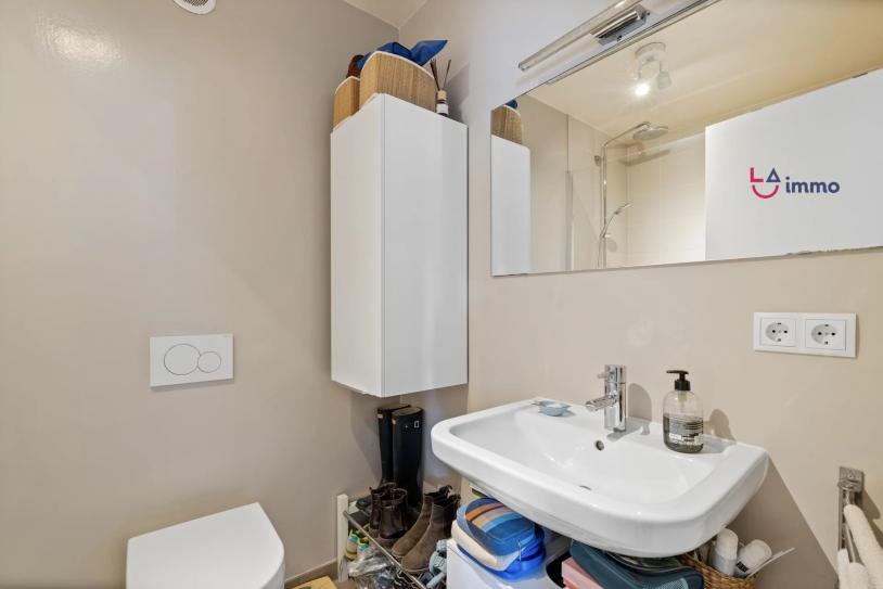 Capellen – Stunning 2-Bedroom Apartment in a Small Residence with Balcony - Image #12