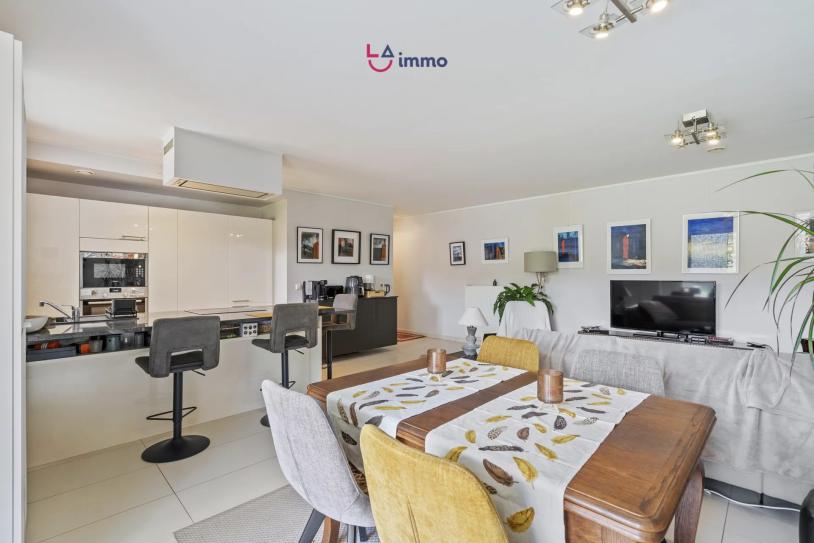 superbe appartement lumineux en rez-de-chaussée avec terrasse de 86 m² - Image #4