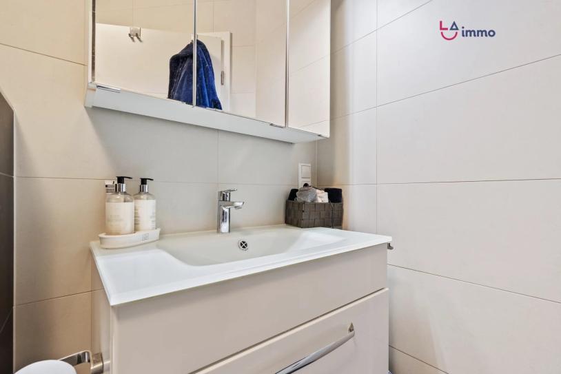 Beautiful bright ground-floor apartment with 86 m² terrace - Image #12