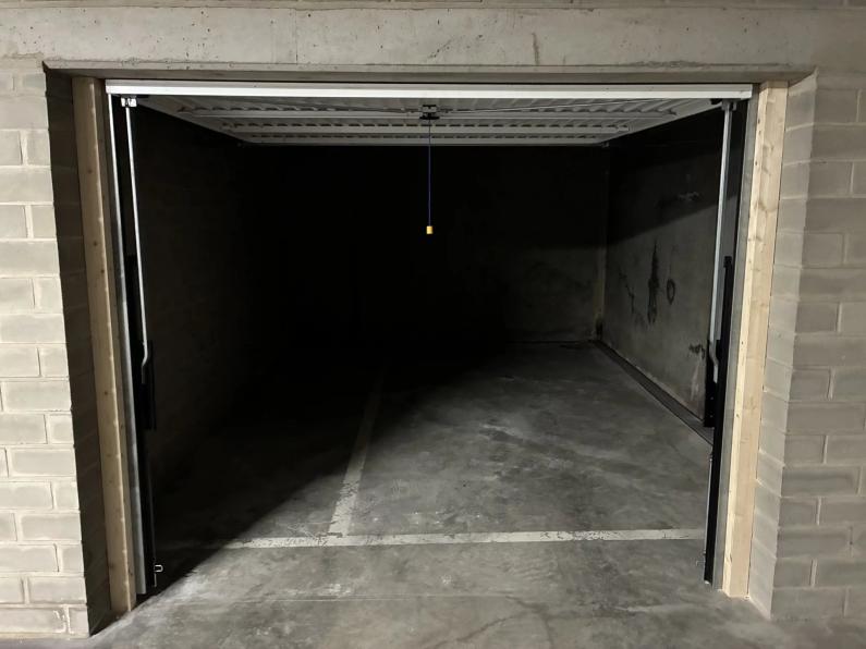 Lot de 4 Garages Box intérieurs à Strassen - Image #3 Lot de 4 Garages Box intérieurs à Strassen - Image #3