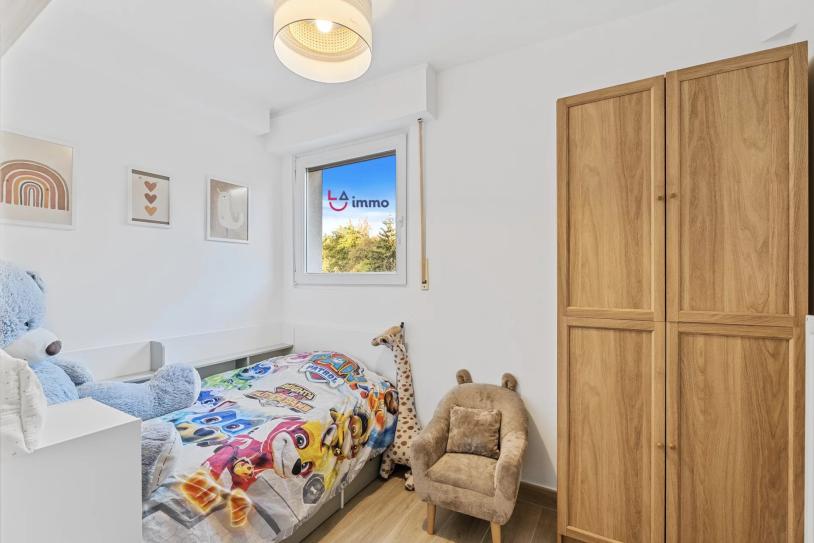 Duplex inversé d’exception avec terrasse et vue sur les bois - Image #11 Duplex inversé d’exception avec terrasse et vue sur les bois - Image #11