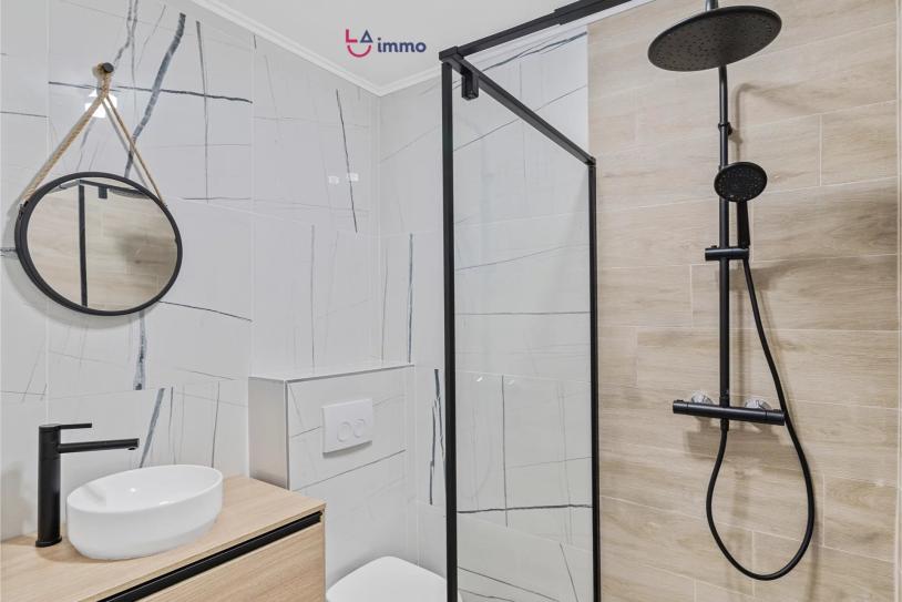 Duplex inversé d’exception avec terrasse et vue sur les bois - Image #14 Duplex inversé d’exception avec terrasse et vue sur les bois - Image #14