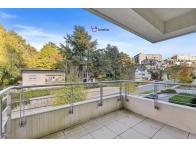 Duplex inversé d’exception avec terrasse et vue sur les bois - Image #9