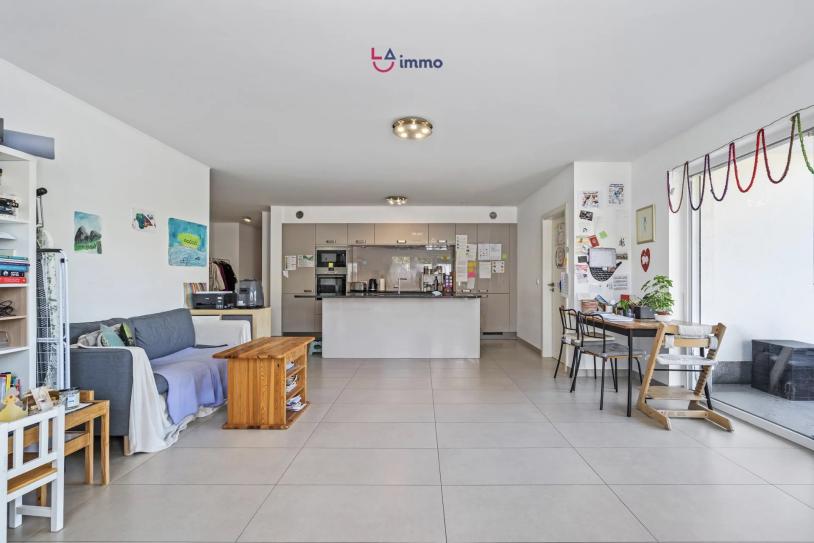 Bel appartement en rez-de-chaussée avec terrasse de 28 m² - Image #4