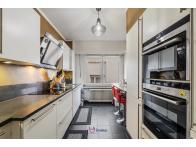 Beautiful 3-Bedroom Apartment with Garden in a Quiet and Exclusive Residence - Image #4 Beautiful 3-Bedroom Apartment with Garden in a Quiet and Exclusive Residence - Image #4