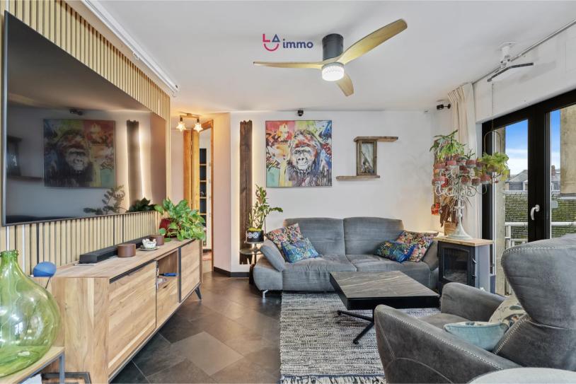 Fully renovated 1-bedroom apartment in a small residence - Image #1