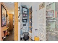 Fully renovated 1-bedroom apartment in a small residence - Image #3