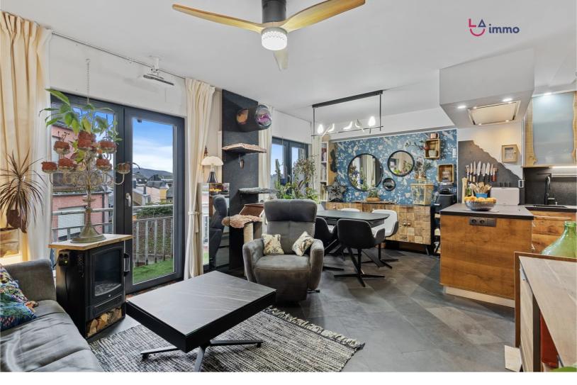 Fully renovated 1-bedroom apartment in a small residence - Image #10