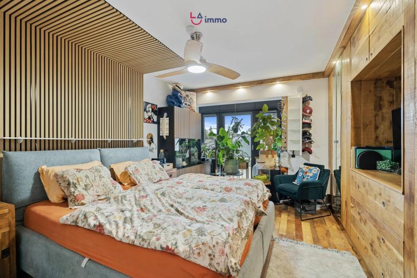 Fully renovated 1-bedroom apartment in a small residence - Image #13