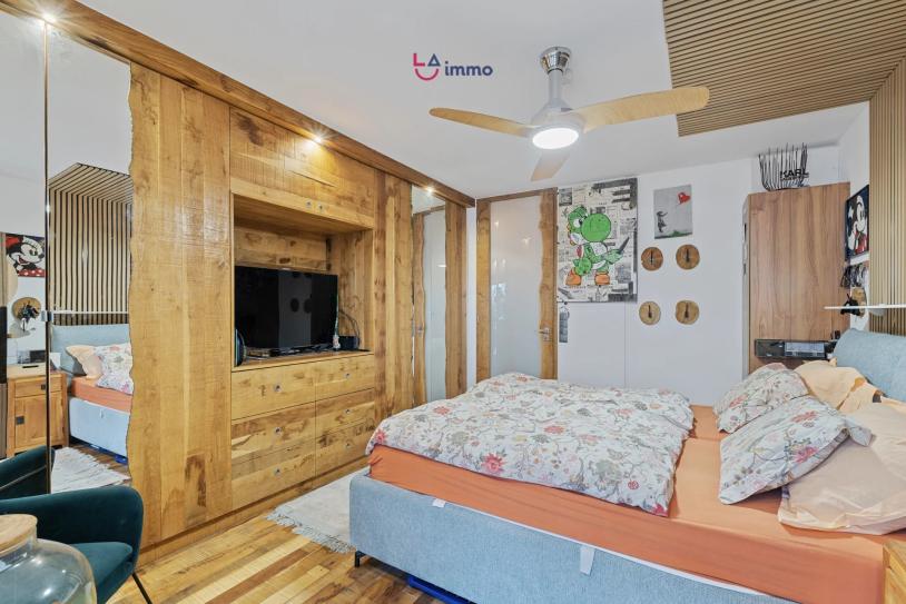 Fully renovated 1-bedroom apartment in a small residence - Image #14