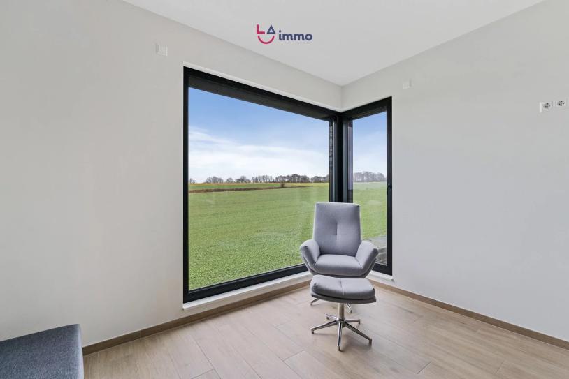 Beautiful Semi-Detached House with Garage – some works to be finished - Image #10 Beautiful Semi-Detached House with Garage – some works to be finished - Image #10