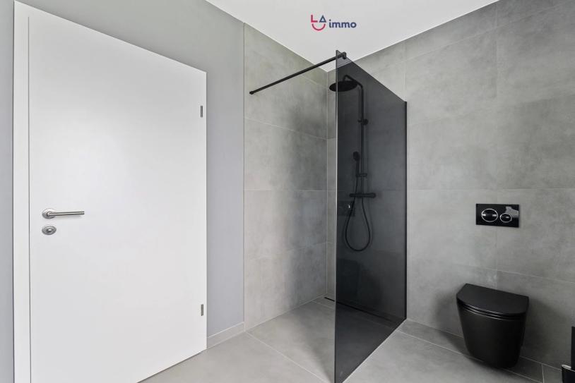 Très belle maison jumelée/garage – certains travaux à finaliser - Image #13