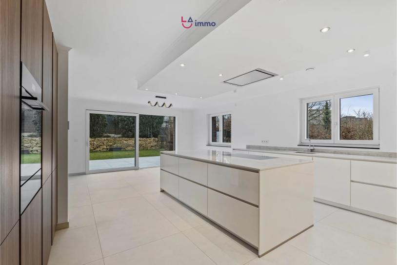 Appartement lumineux et moderne en rez-de-jardin - Image #1