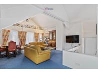 Magnifique maison de ville sur terrain de 5.36 ares - Image #11