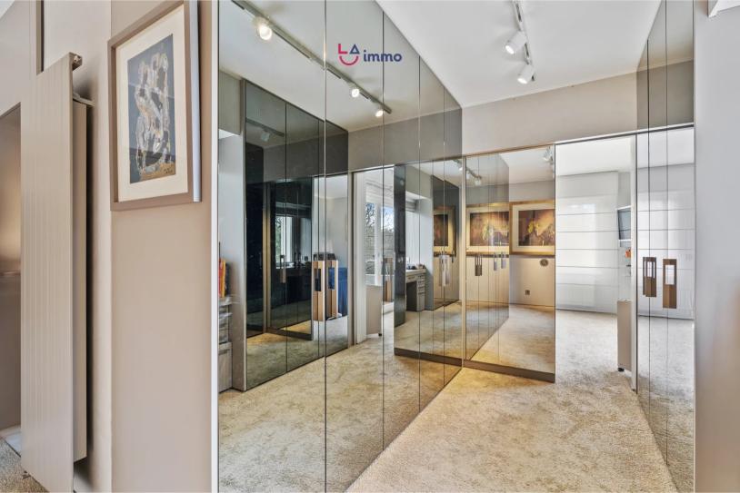 Magnifique maison de ville sur terrain de 5.36 ares - Image #13