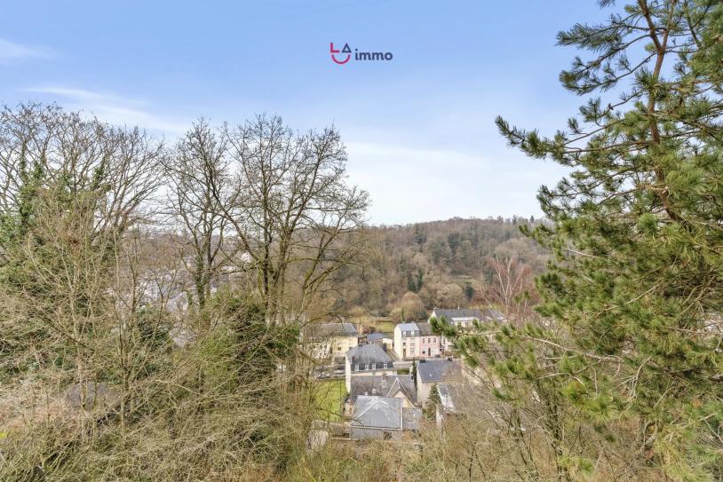 Magnifique maison de ville sur terrain de 5.36 ares - Image #2 Magnifique maison de ville sur terrain de 5.36 ares - Image #2