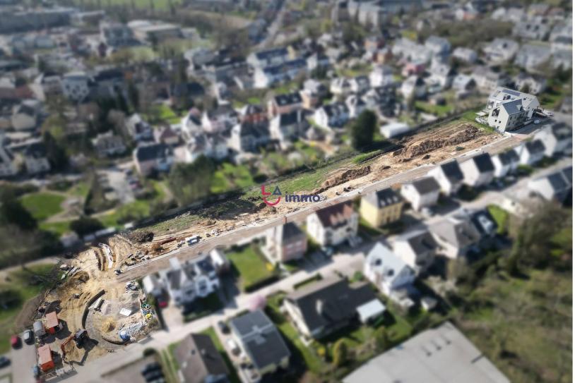 Doppelhaushälfte mit Garage und 4 Schlafzimmern - Bild #1