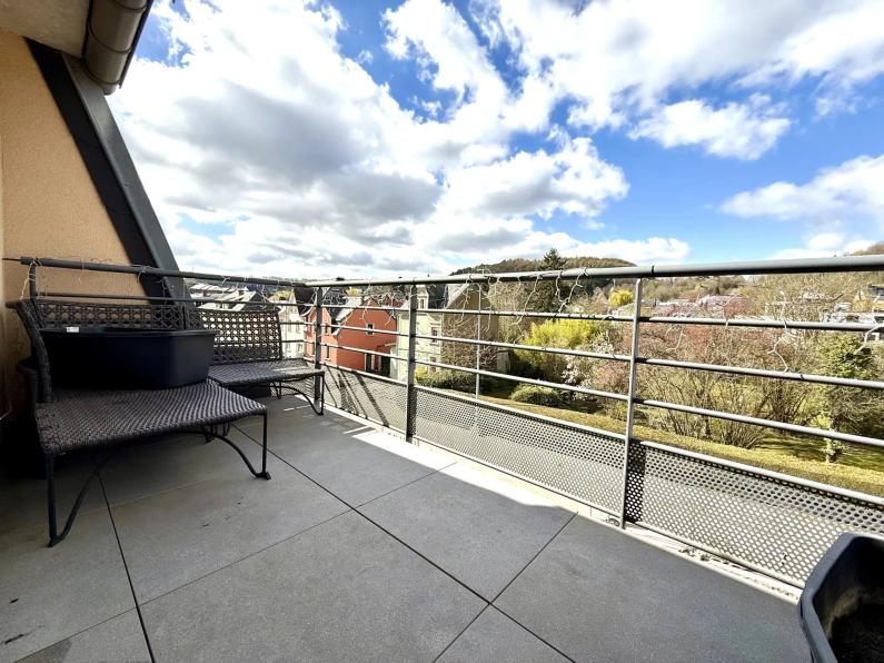 Appartement rénové avec 2 chambres et balcons – Dudelange - Image #7