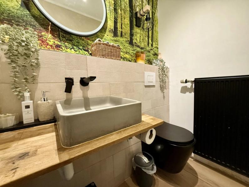 Appartement rénové avec 2 chambres et balcons – Dudelange - Image #9