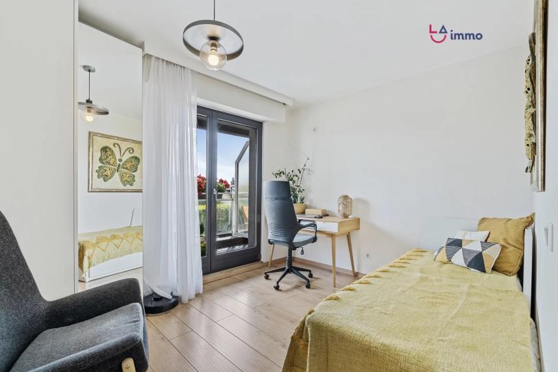Very nice renovated (2022) 3 bedrooms apartment - Image #9 Very nice renovated (2022) 3 bedrooms apartment - Image #9