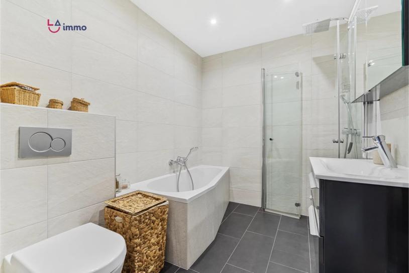 Very nice renovated (2022) 3 bedrooms apartment - Image #11 Very nice renovated (2022) 3 bedrooms apartment - Image #11