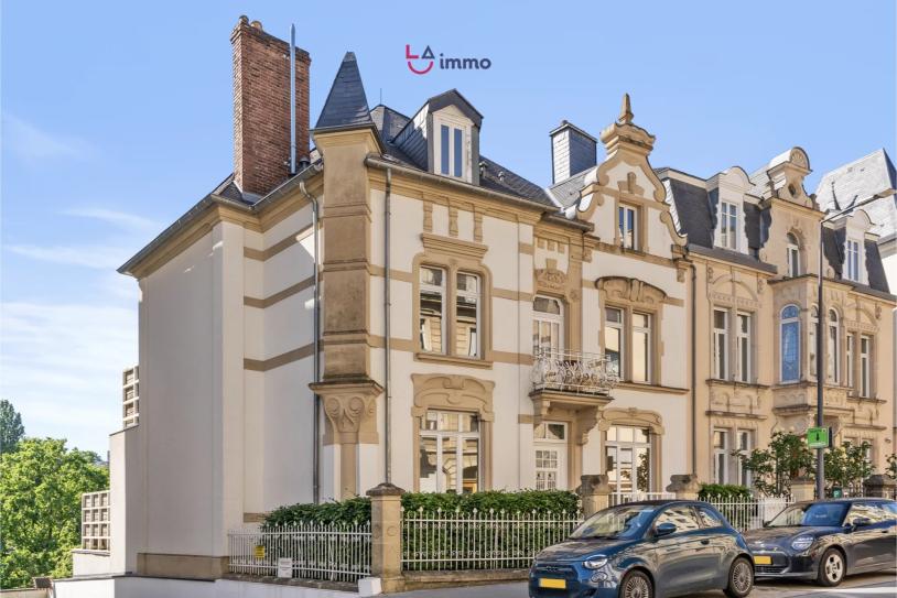Duplex d’exception dans une demeure de caractère de 1910 entièrement rénovée – Boulevard de la Pétrusse - Image #2 Duplex d’exception dans une demeure de caractère de 1910 entièrement rénovée – Boulevard de la Pétrusse - Image #2