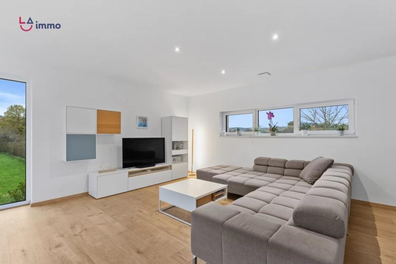 Exceptional Detached House in a Peaceful and Prestigious Setting - Image #4 Exceptional Detached House in a Peaceful and Prestigious Setting - Image #4